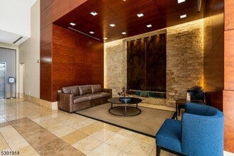 1 Spring St in New Brunswick, NJ - Building Photo - Building Photo
