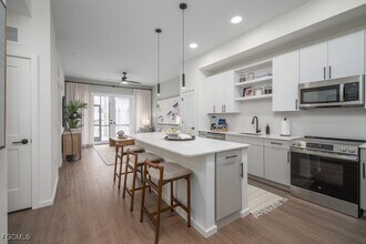 8552 Collier Blvd, Unit 1B in Naples, FL - Building Photo - Building Photo