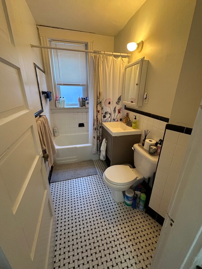 190 Winthrop Rd in Brookline, MA - Building Photo - Building Photo