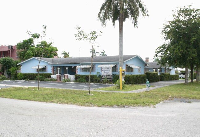 Blue Ribbon Retirement Residence in Hollywood, FL - Building Photo - Building Photo