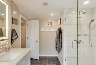 10922 S Tripp Ave in Oak Lawn, IL - Building Photo - Building Photo