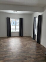 618 Dennis St, Unit Unit 1 in Adrian, MI - Building Photo