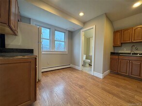 157 NY-17M in Harriman, NY - Building Photo - Building Photo