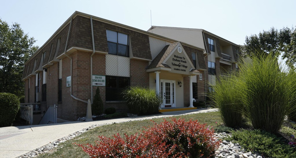 Durham Woods Edison, NJ Apartments