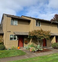 Coburg Road Apartments in Eugene, OR - Building Photo