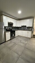 65 Atlantic St, Unit 1 in Jersey City, NJ - Foto de edificio - Building Photo