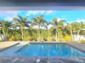 1919 SW 26th Terrace in Cape Coral, FL - Building Photo