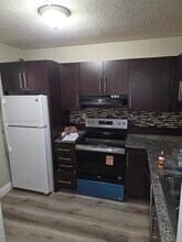 3399 Foxcroft Rd in Miramar, FL - Building Photo - Building Photo