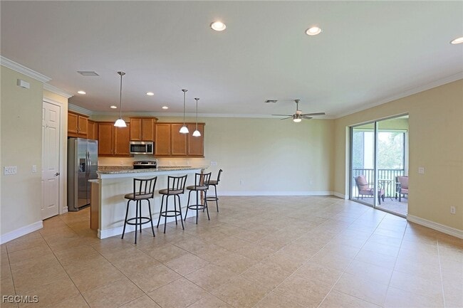 8100 Banyan Breeze Way in Ft. Myers, FL - Building Photo - Building Photo