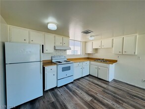 922 N 1st St in Las Vegas, NV - Building Photo - Building Photo