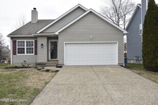 4313 Hickoryview Dr in Louisville, KY - Building Photo