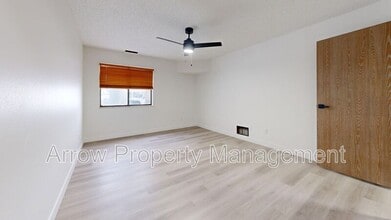 203 E Arbor Ave in Bismarck, ND - Building Photo - Building Photo