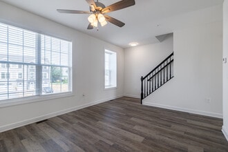 Foxpoint in Chambersburg, PA - Foto de edificio - Building Photo