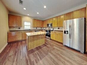 7860 Keepsake Ln, Unit 23-20 in Flowery Branch, GA - Building Photo - Building Photo