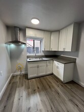 5955 Main St in Los Angeles, CA - Foto de edificio - Building Photo