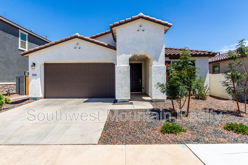 22862 E Bonanza Way in Queen Creek, AZ - Building Photo