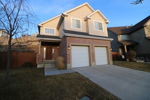 2738 Fox Hunters Loop in Lehi, UT - Building Photo