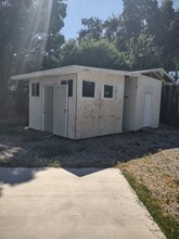 512 De Soto Dr in Hemet, CA - Foto de edificio - Building Photo
