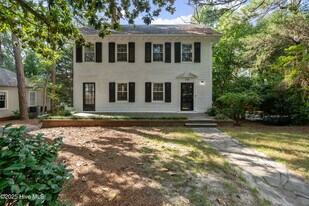 160 N Rdg St in Southern Pines, NC - Building Photo