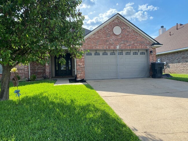 property at 5605 Goldenglow Ln