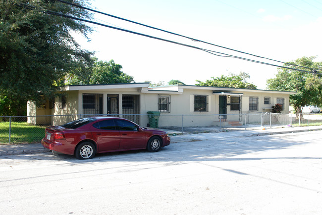 248 NW 69th St in Miami, FL - Building Photo - Building Photo