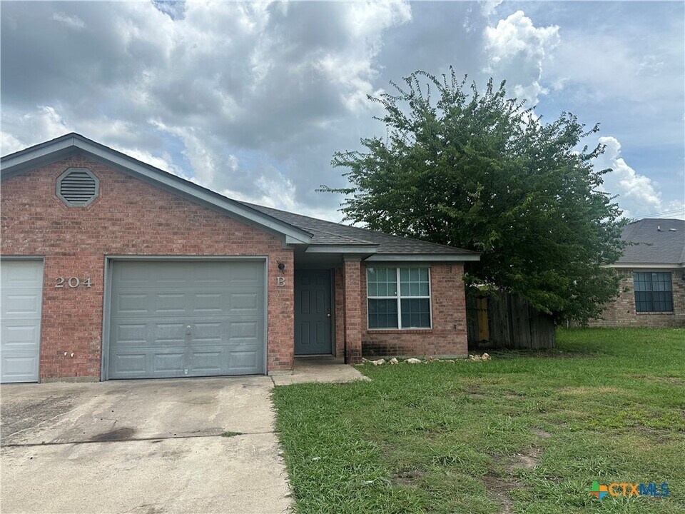 204 Castellon Ct in Killeen, TX - Building Photo