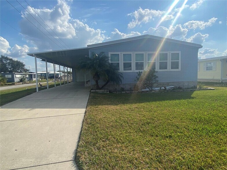 36722 Strand Dr, Unit 2314 in Zephyrhills, FL - Building Photo