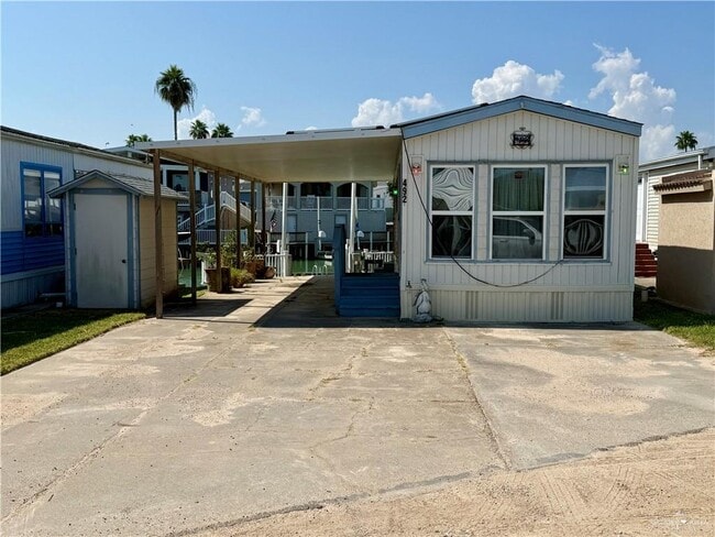property at 8 E Clam Cir