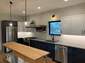 412 North St, Unit 412 in Madison, WI - Foto de edificio - Building Photo