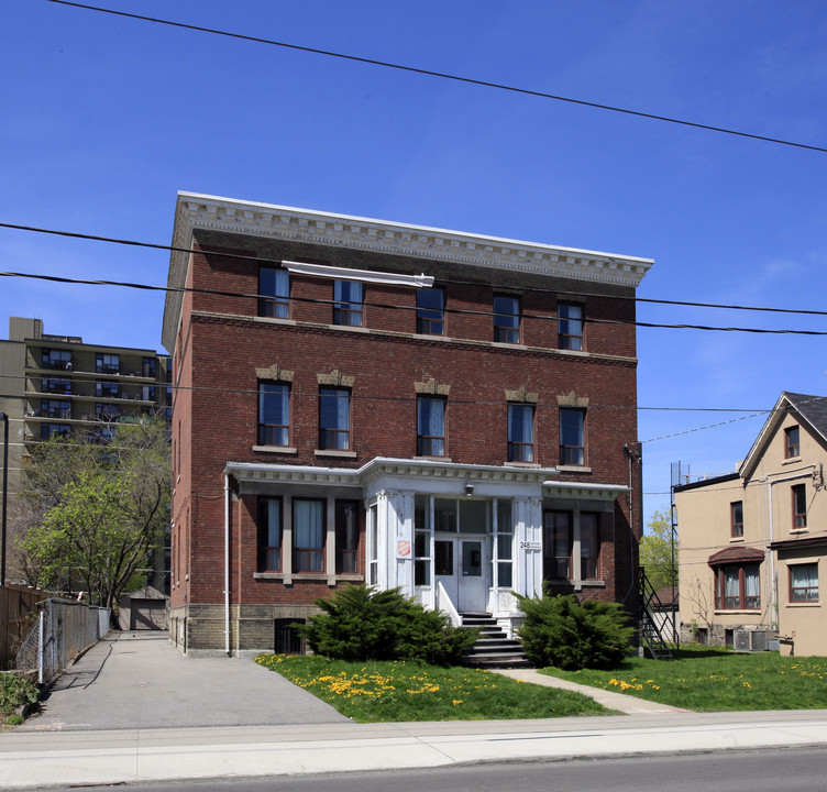 248 Dufferin St in Toronto, ON - Building Photo