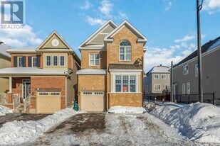 168 Flowing Creek Cir in Ottawa, ON - Building Photo