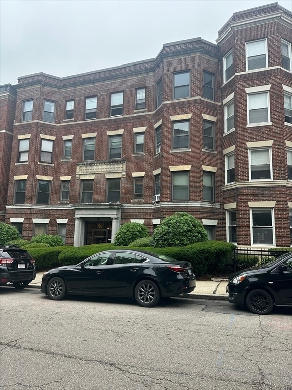 property at 90 Brainerd Rd