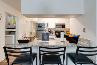 On20 Apartments in Gainesville, FL - Building Photo - Interior Photo