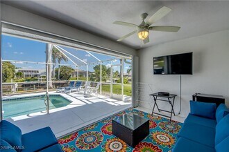 1329 SE 21st St in Cape Coral, FL - Building Photo - Building Photo