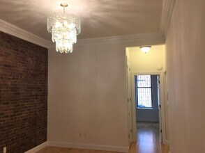 214 W 104th St in New York, NY - Building Photo - Building Photo