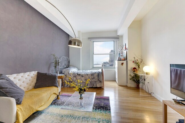 property at 88 Greenwich St