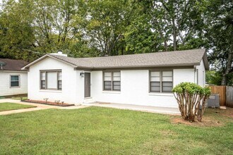 2505 Virginia Blvd NW in Huntsville, AL - Foto de edificio - Building Photo