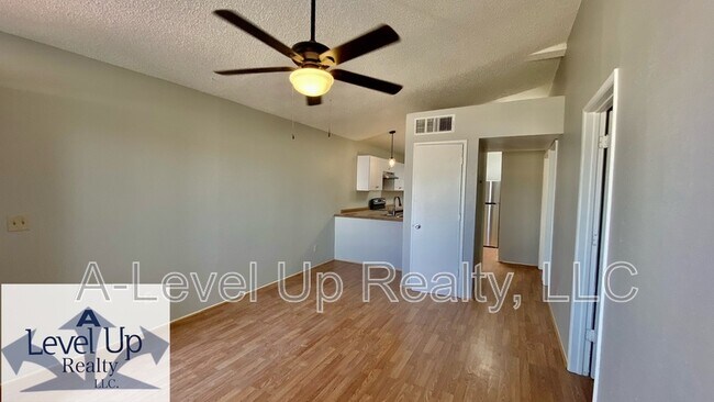 419 E Thoroughbred St in Tucson, AZ - Building Photo - Building Photo