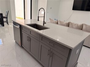 941 Columbus Blvd in Lehigh Acres, FL - Building Photo - Building Photo