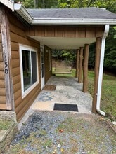 150 Smith St in Elk Park, NC - Building Photo - Building Photo