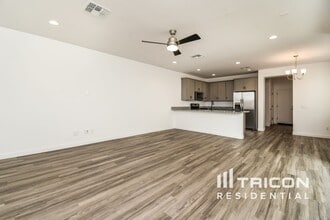 4805 S Mole in Mesa, AZ - Building Photo - Building Photo