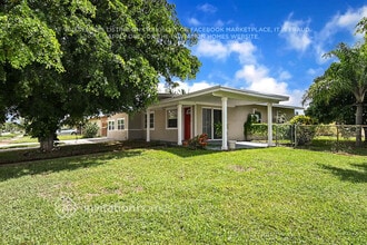 1018 S 12th St in Lantana, FL - Building Photo - Building Photo