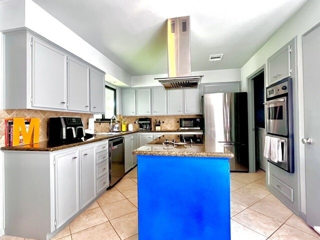 1702 Cherry Bend Dr