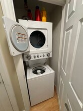 34 Decatur St, Unit 2 in Boston, MA - Foto de edificio - Building Photo