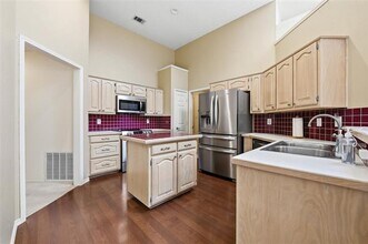 934 Highgate Dr in Lewisville, TX - Building Photo - Building Photo