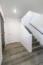 1020 Ohio Ave in Long Beach, CA - Building Photo - Interior Photo