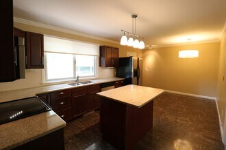 2815 Ashwood Dr in Winston-Salem, NC - Building Photo - Building Photo