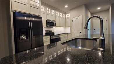 581 Outer Banks Way in Edmond, OK - Building Photo - Building Photo