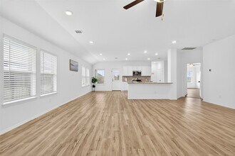 5402 Still Creek Ranch Dr in Richmond, TX - Building Photo - Building Photo