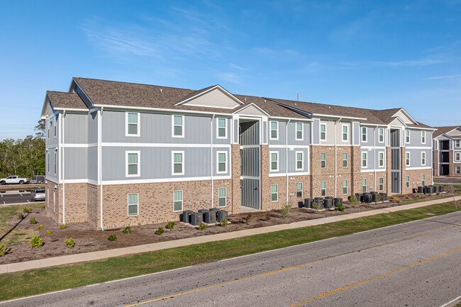 West Park Apartments in Lafayette, LA - Building Photo - Building Photo